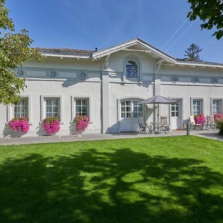 Apartment Mit Gartenblick Und Terrasse Baden Bagian luar foto