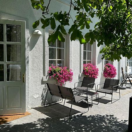 Apartment Mit Gartenblick Und Terrasse Baden Bagian luar foto